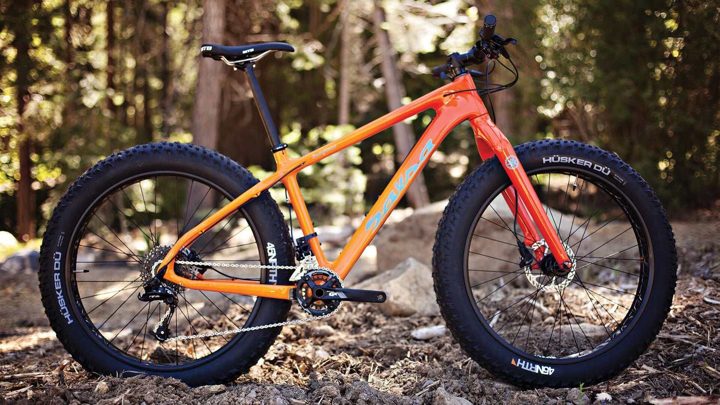 Salsa Beargrease Carbon bike Orange Fade color side view
