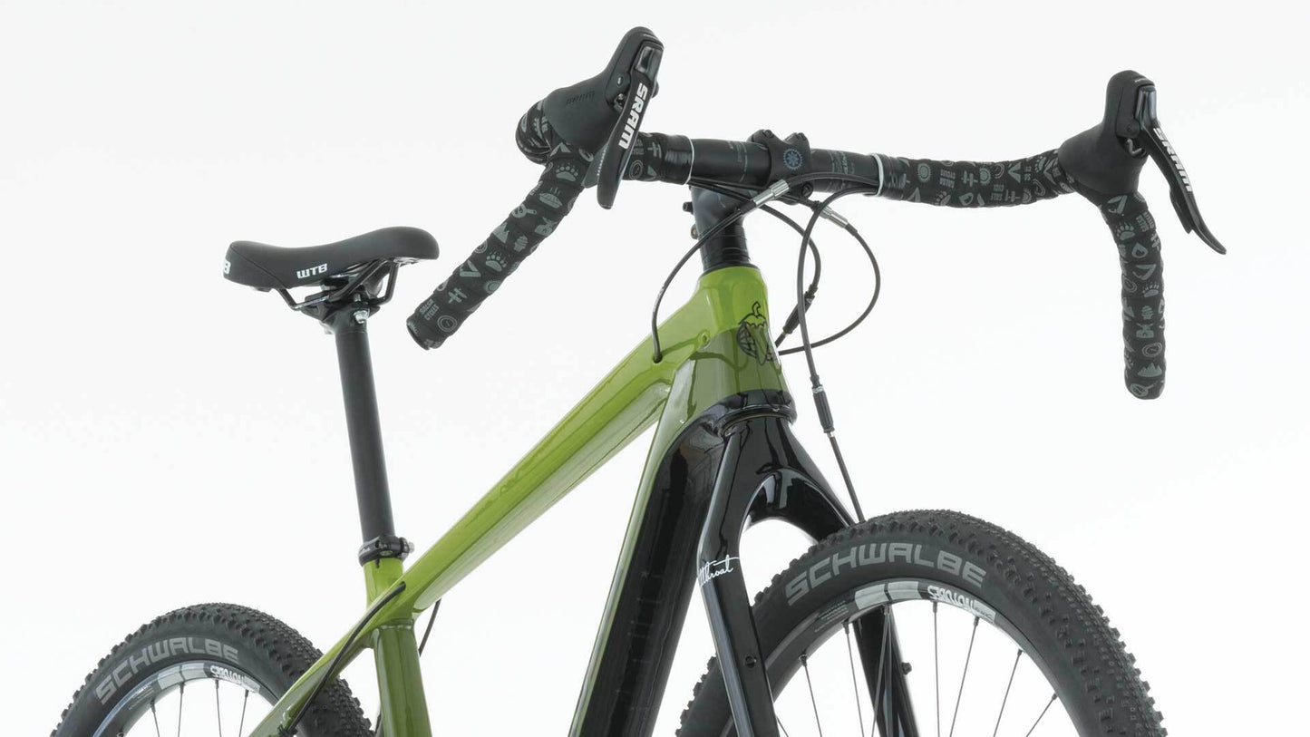 Salsa Cutthroat X9 bike green color handlebar and fork focus
