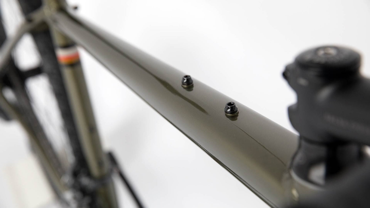 Salsa Journeyman Claris 650b bike green color top tube mount focus