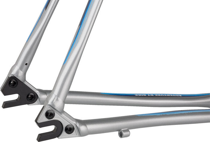 Salsa Chili Con Crosso frameset silver color rear dropout area focus single speed