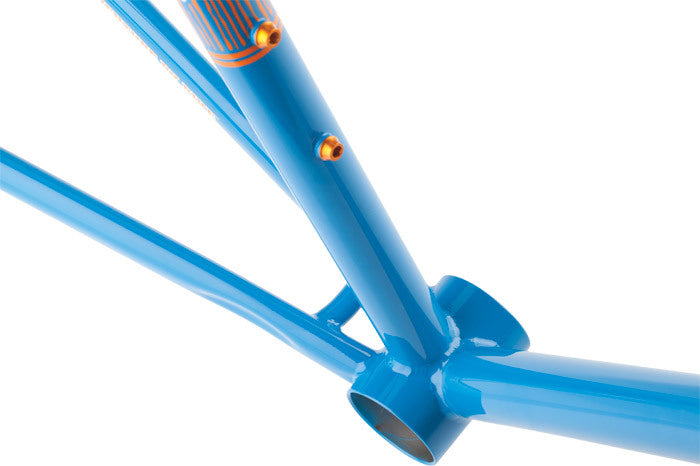 Salsa Colossal 2 frameset blue color bottom bracket area focus