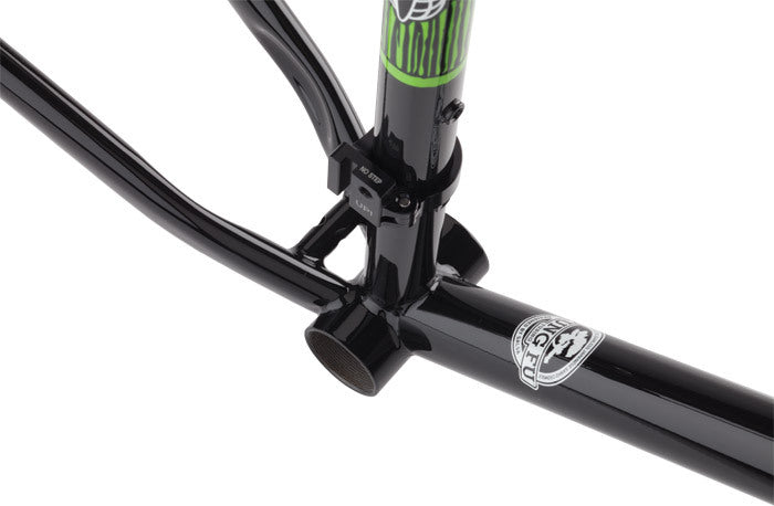 Salsa El Mariachi 2 frame bottom bracket area focus