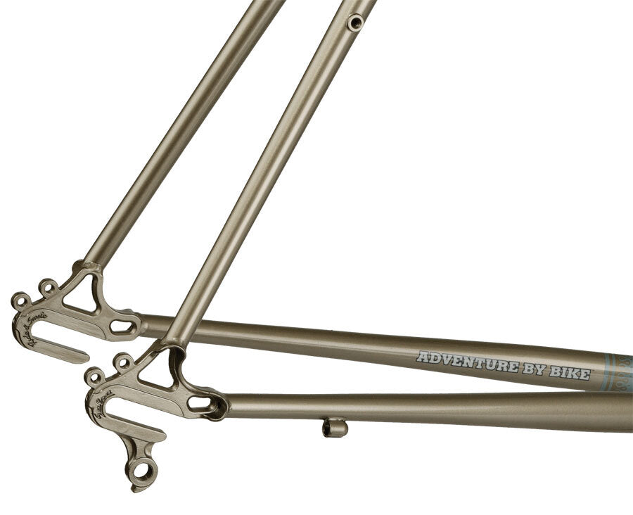 Salsa Casseroll framset blue color rear dropout area focus