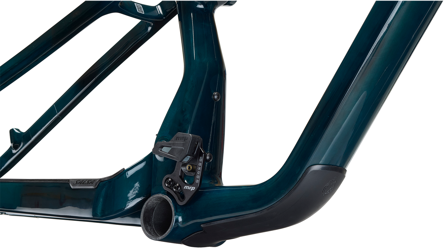 Salsa Spearfish Carbon Deluxe Frame - Gloss Carbon, bottom bracket closeup view