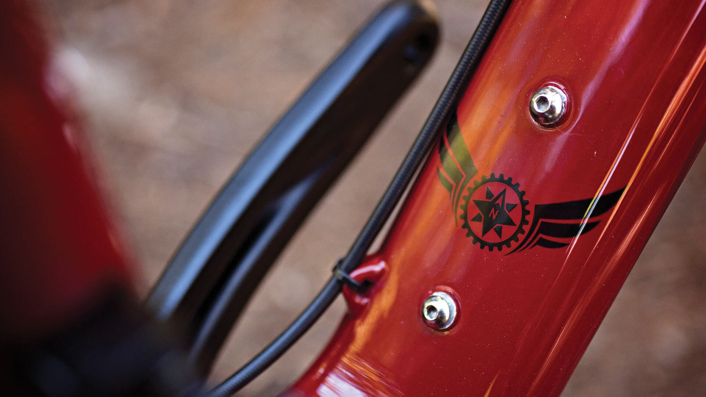 Salsa Cutthroat Carbon Rival 22 bike downtube decal and water bottle boss area focus