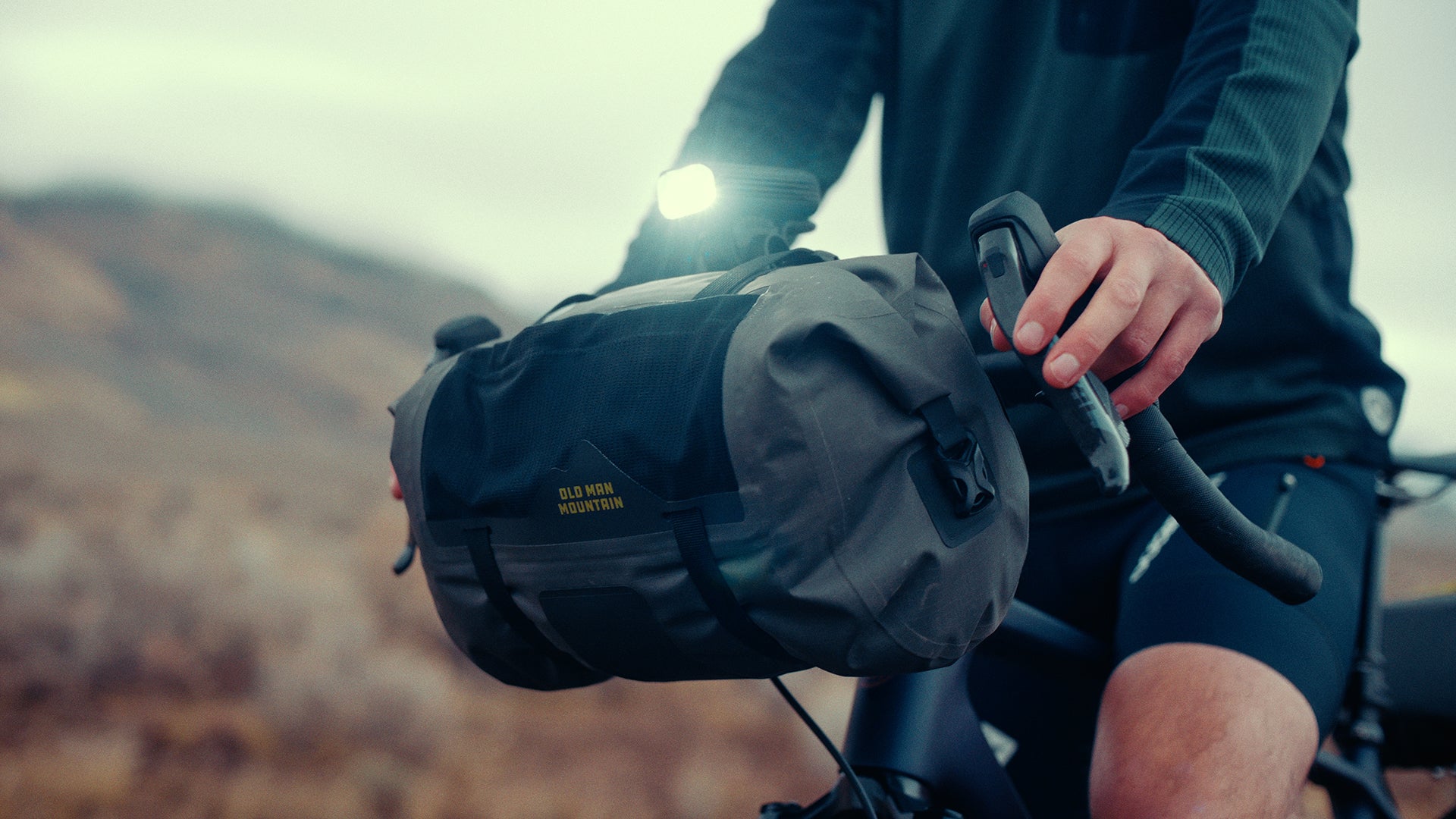 Old Man Mountain Manzanita Bag | Salsa Cycles
