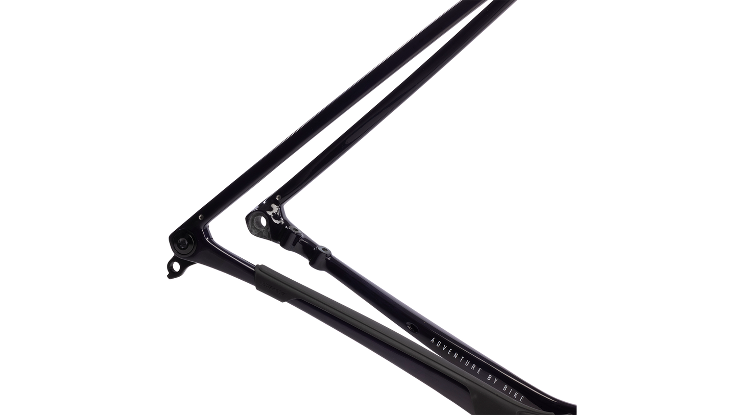 Salsa Flyway DLX Carbon Frameset - Midnight - Close up of the rear end of frame